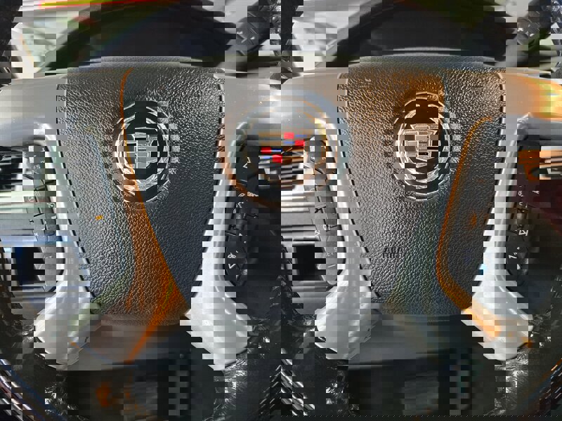 Used 2011 Cadillac Escalade ESV Luxury image 35