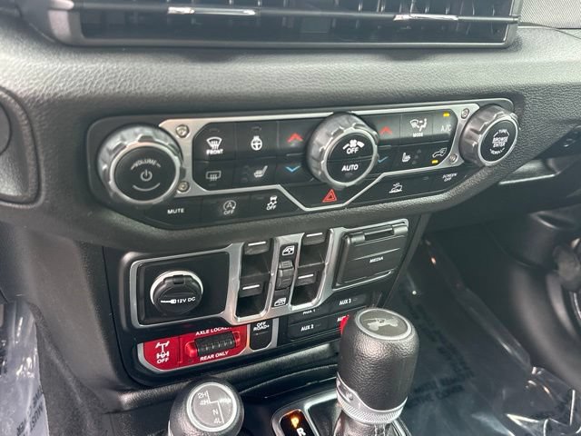 Used 2024 Jeep Wrangler Unlimited Sport AWD/4WD image 5