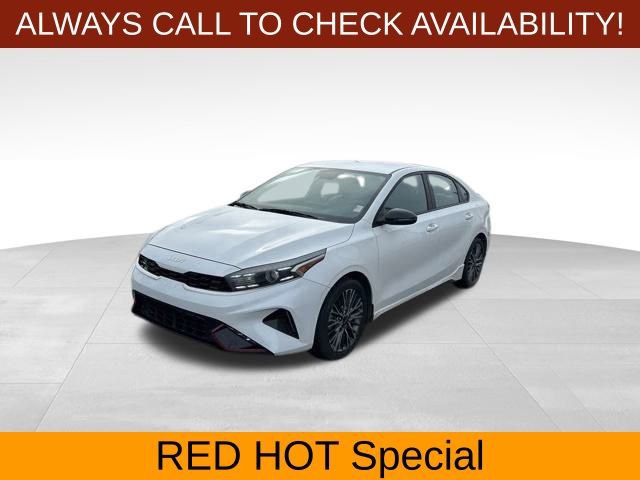 Used 2023 Kia Forte GT-Line image 3