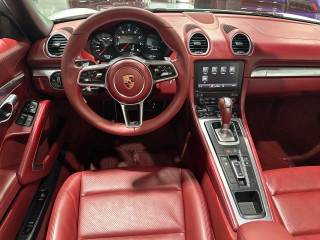 Used 2017 Porsche 718 Boxster RWD image 32
