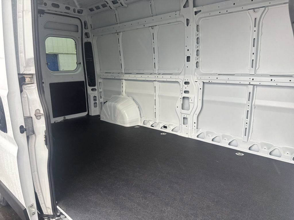Used 2024 RAM ProMaster 2500 FWD image 28