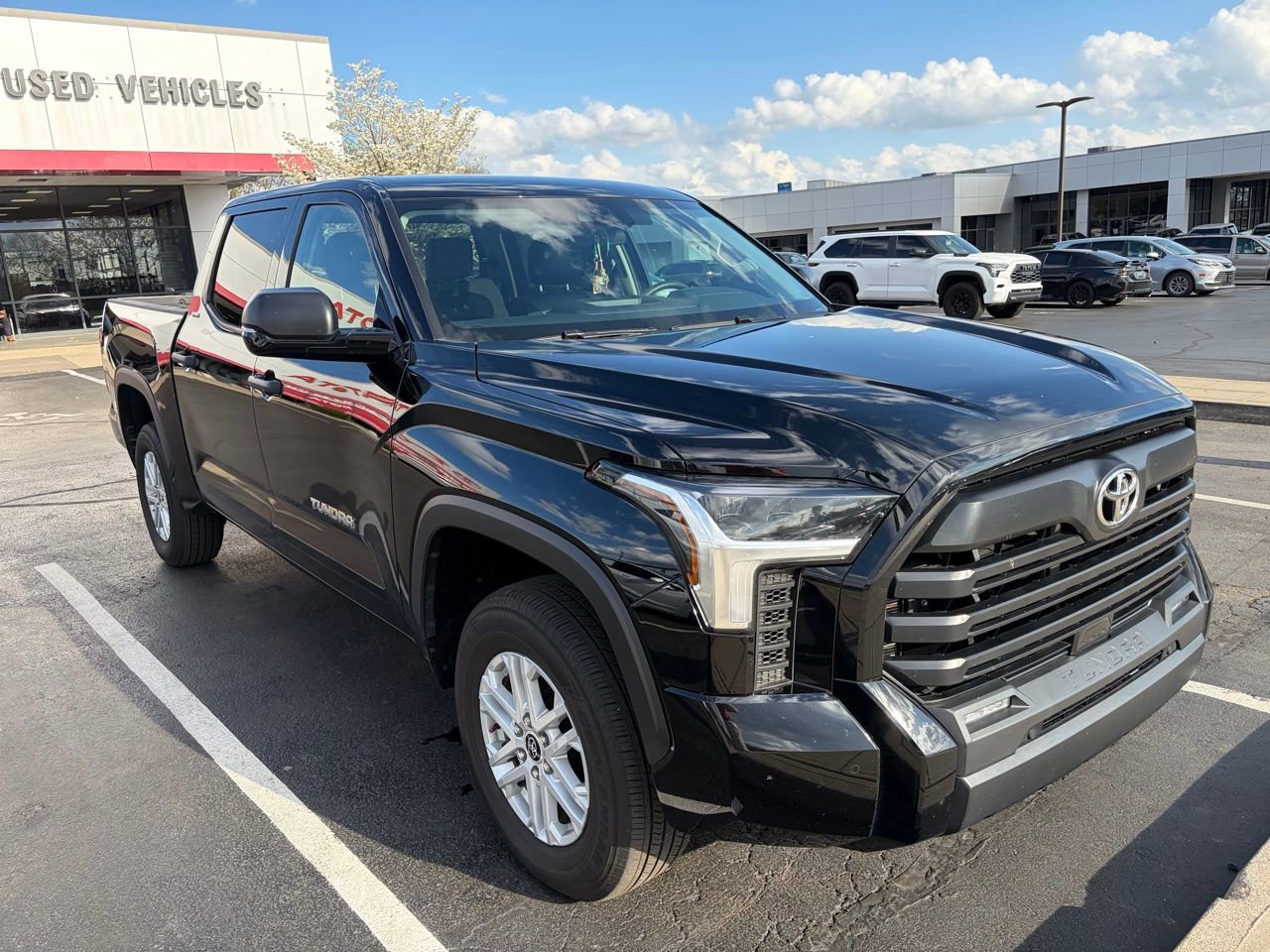 Used 2024 Toyota Tundra SR5 w/ SR5 Convenience Package AWD/4WD image 1