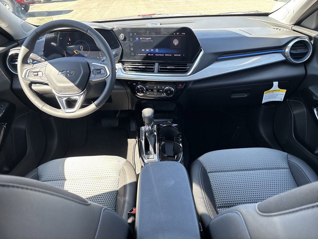 New 2026 Chevrolet Trax LT w/ Midnight Edition FWD image 22