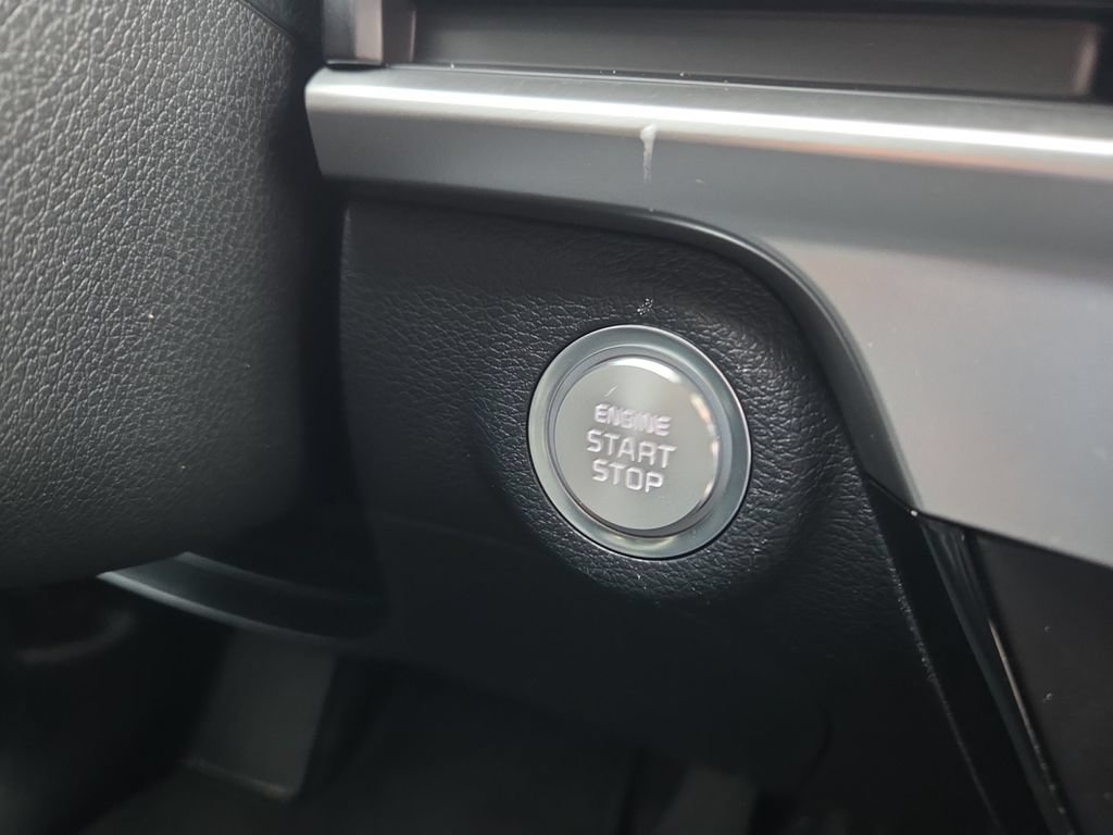 Used 2025 Kia Telluride S AWD/4WD image 19