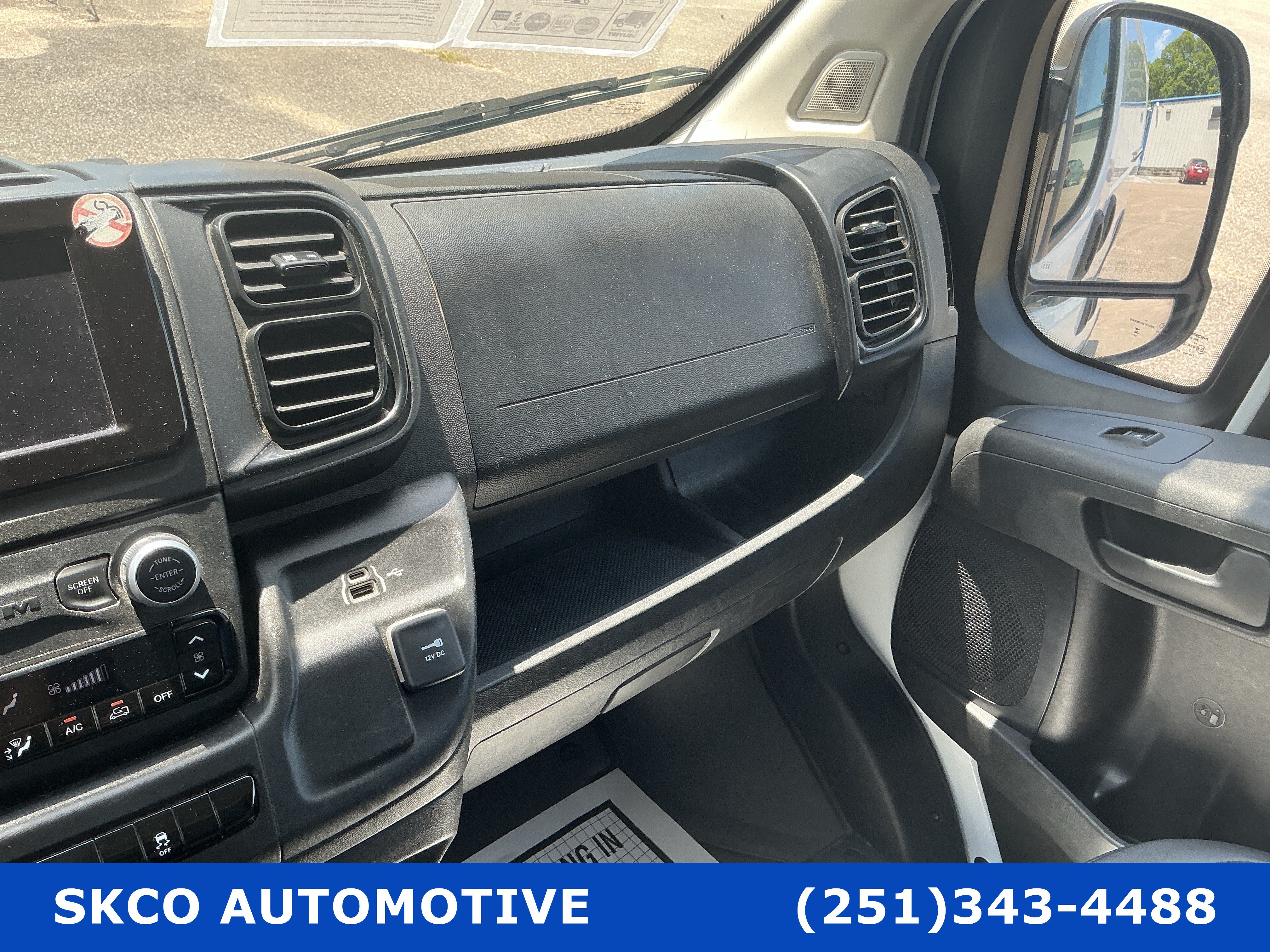 Used 2025 RAM ProMaster 2500 w/ Convenience Group FWD image 22