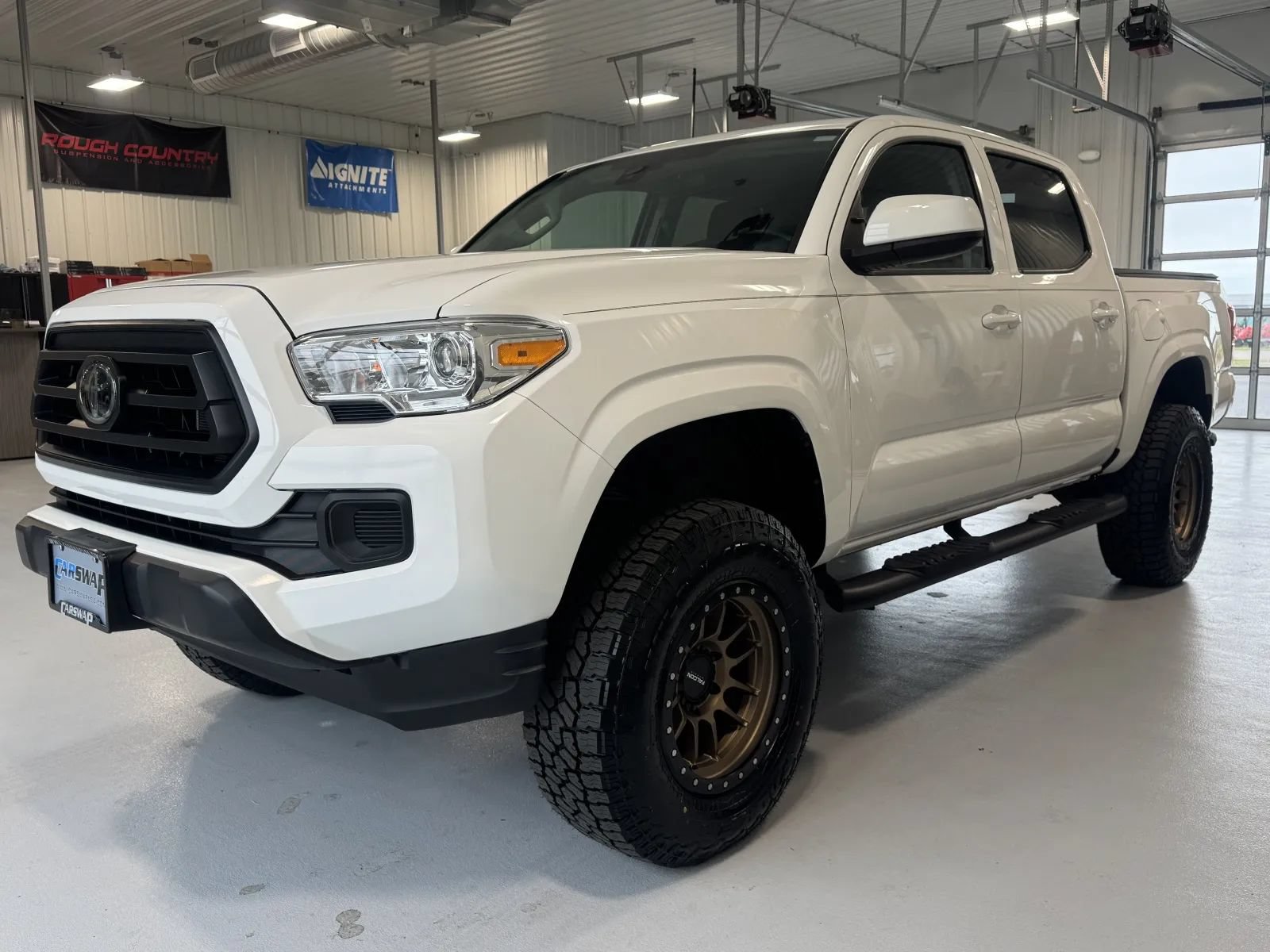 Used 2023 Toyota Tacoma SR AWD/4WD image 5