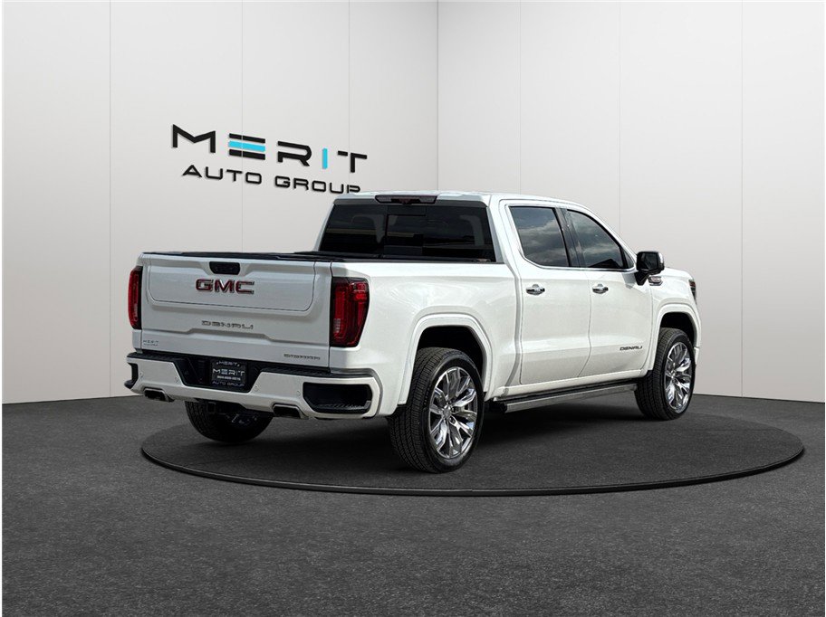 Used 2022 GMC Sierra 1500 Denali w/ Denali Reserve Package image 9