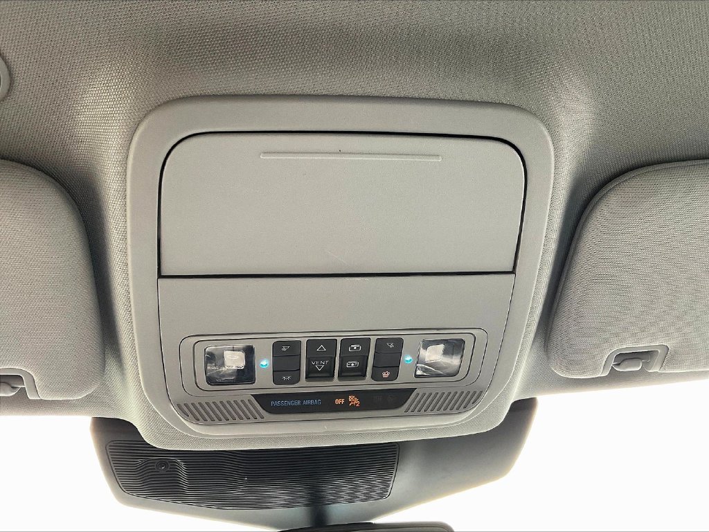Used 2023 Ford Explorer XLT w/ Equipment Group 202A AWD/4WD image 17