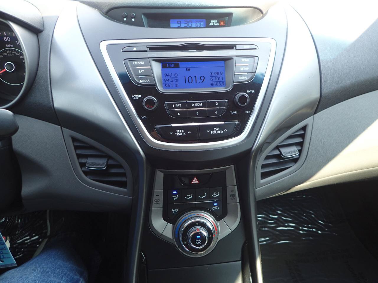 Used 2013 Hyundai Elantra GLS FWD image 17
