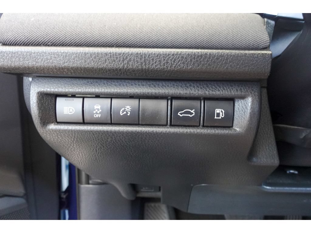 Used 2025 Toyota Camry LE FWD image 14
