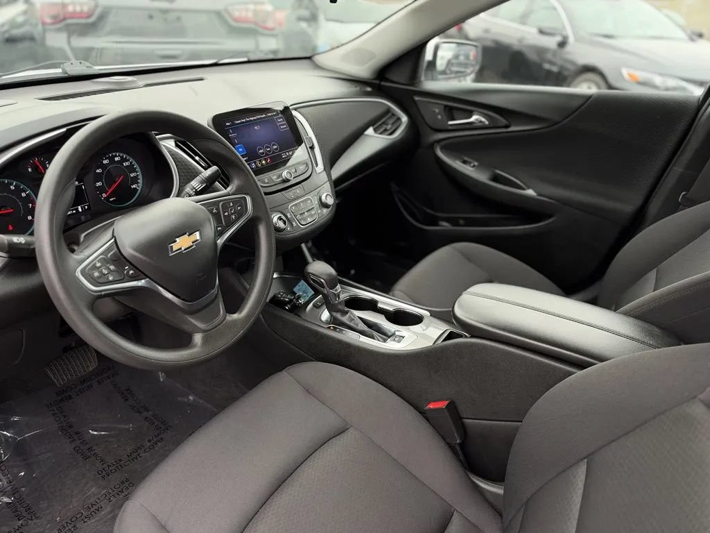 Used 2024 Chevrolet Malibu LT FWD image 10