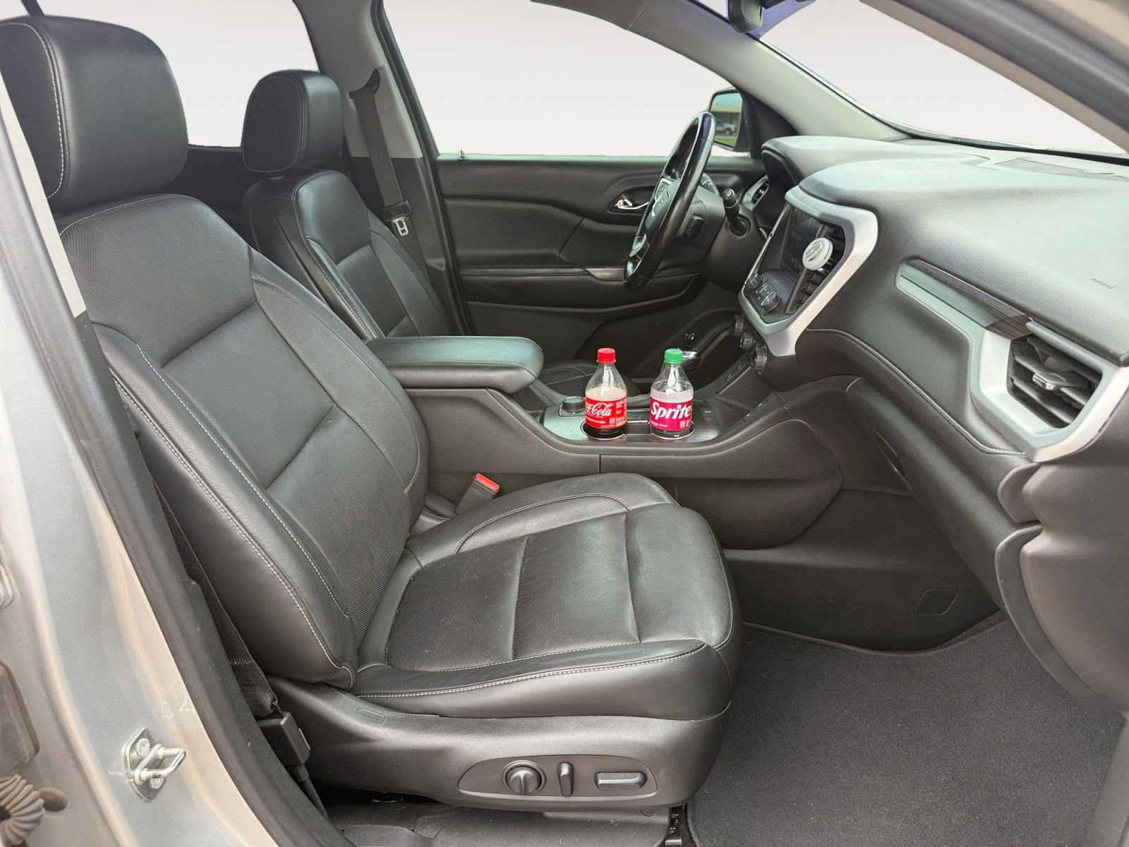 Used 2018 GMC Acadia SLT FWD image 15