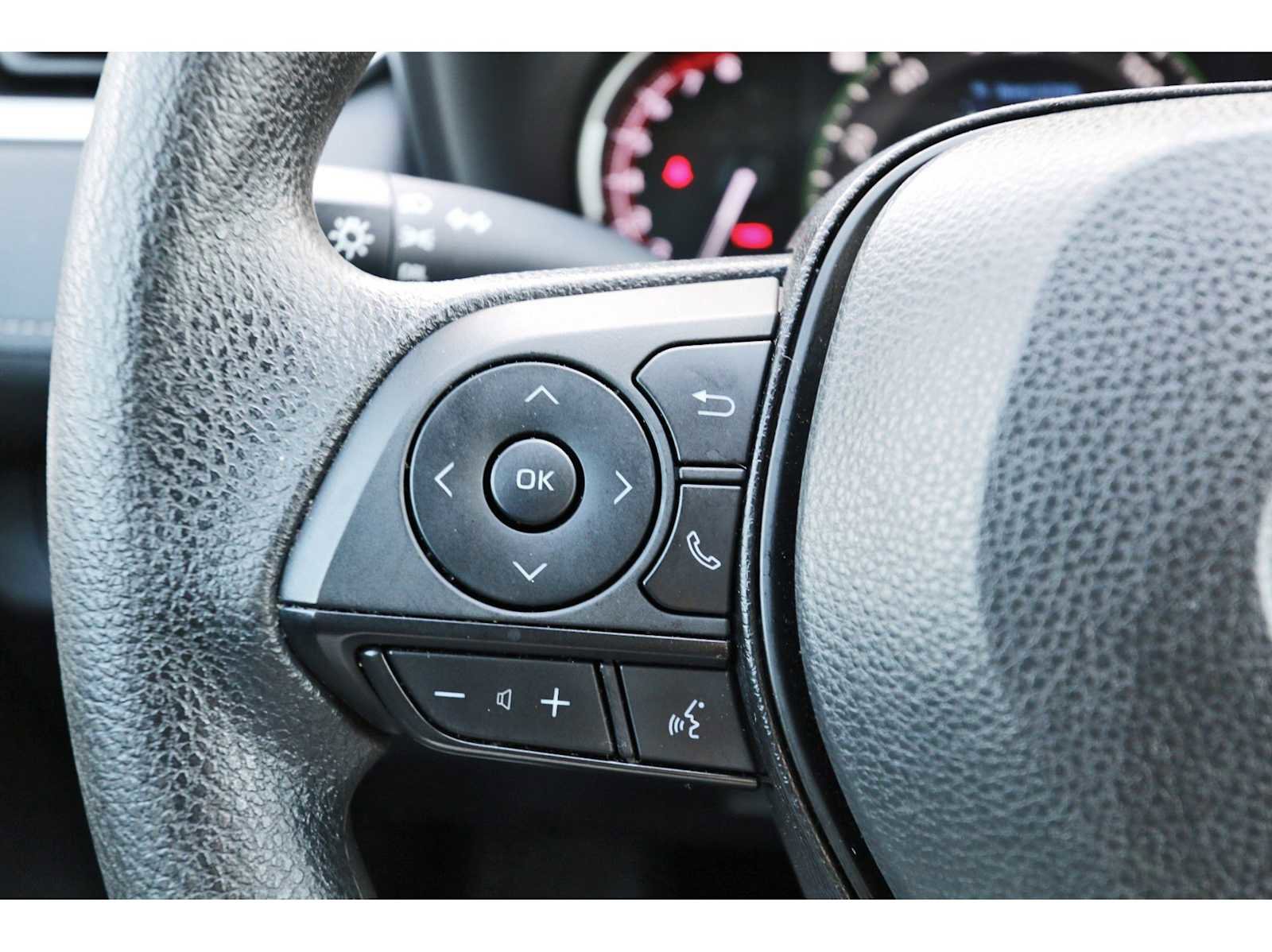 Used 2023 Toyota RAV4 LE image 15