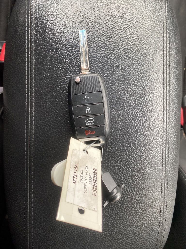 Used 2015 Kia Sorento LX image 34