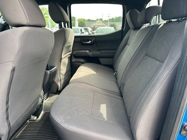 Used 2017 Toyota Tacoma TRD Sport w/ Tow Package (A/T) AWD/4WD image 14