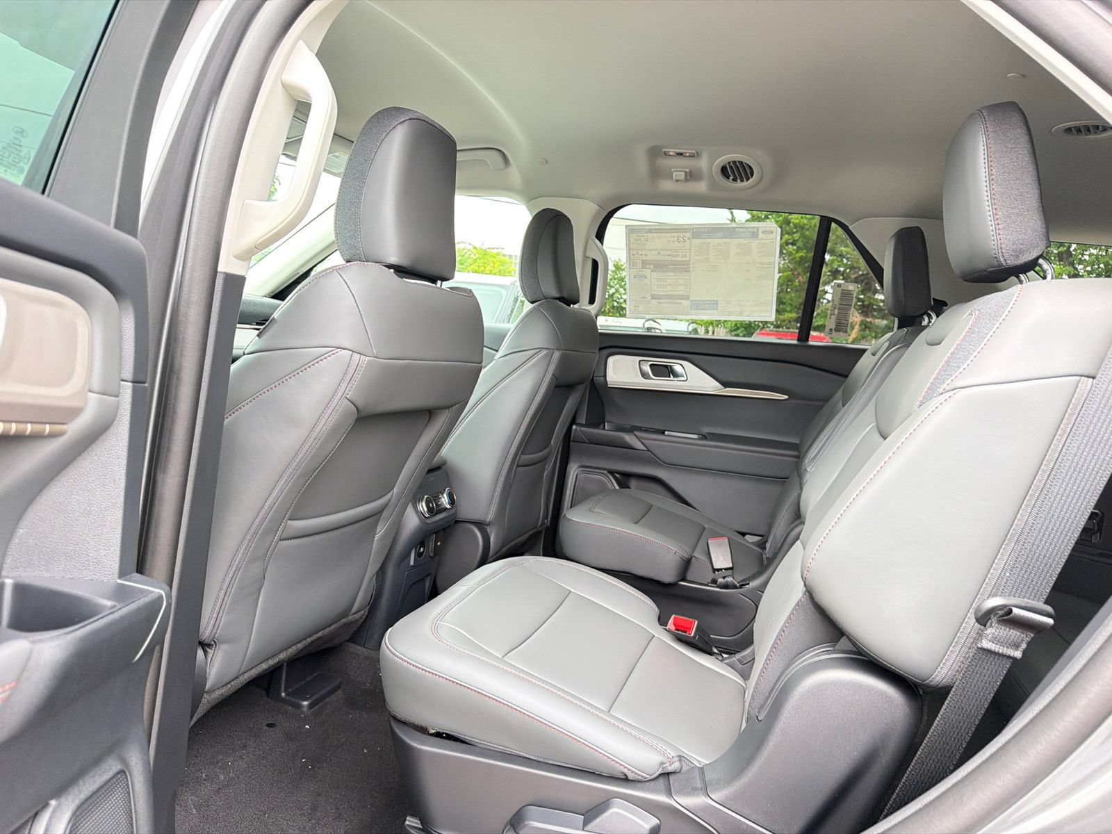 New 2026 Ford Explorer Active w/ Active Comfort Package AWD/4WD image 17