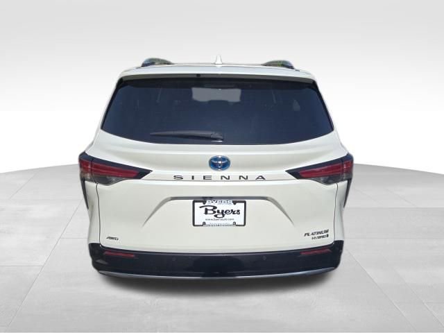 Used 2021 Toyota Sienna Platinum AWD/4WD image 4