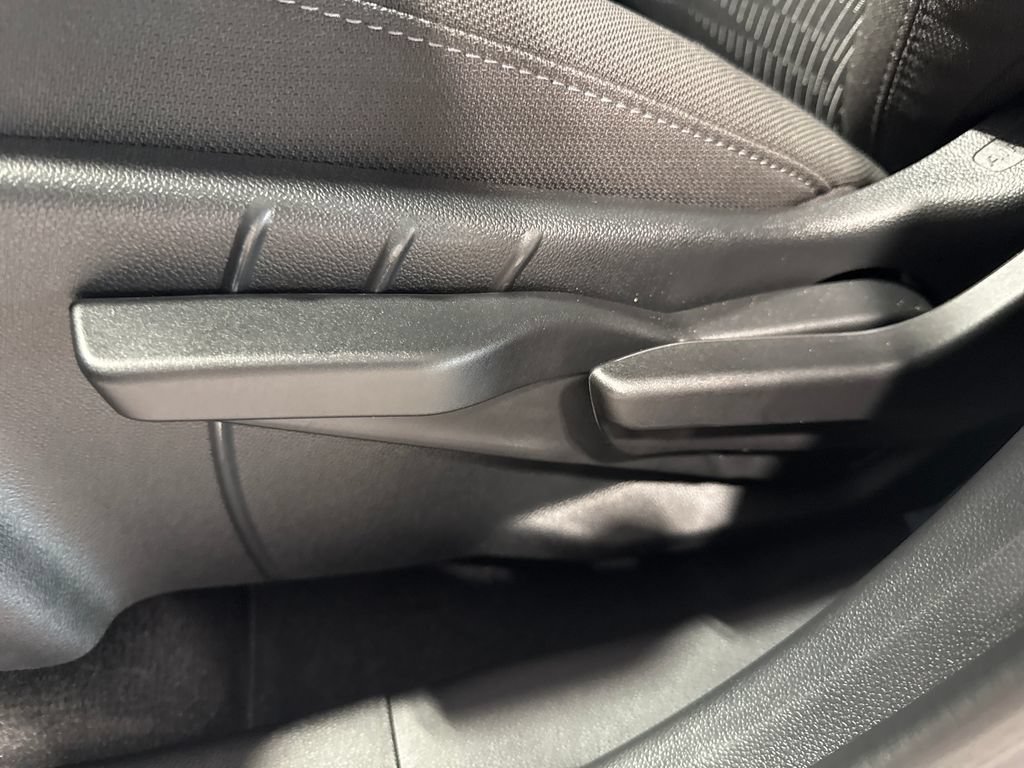 New 2026 Chevrolet Equinox LT w/ Safety and Technology Package AWD/4WD image 30