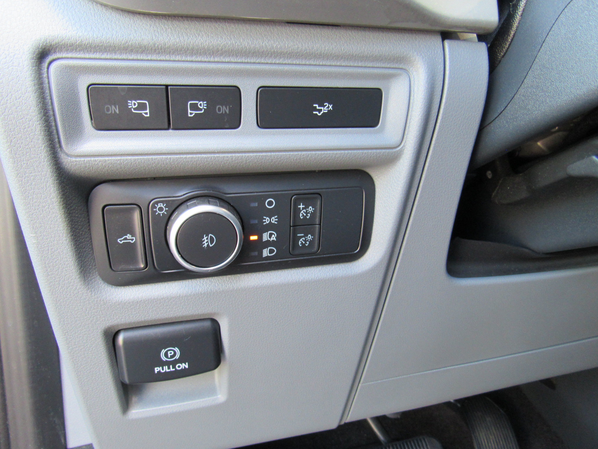 Used 2022 Ford F150 XLT w/ Equipment Group 302A High AWD/4WD image 16