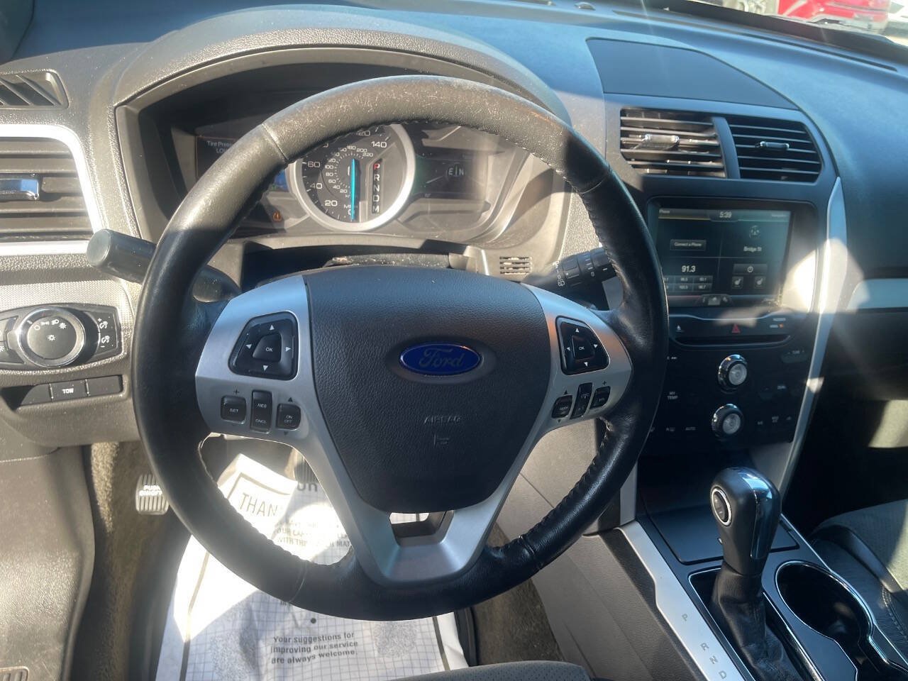 Used 2015 Ford Explorer XLT w/ Equipment Group 202B AWD/4WD image 13