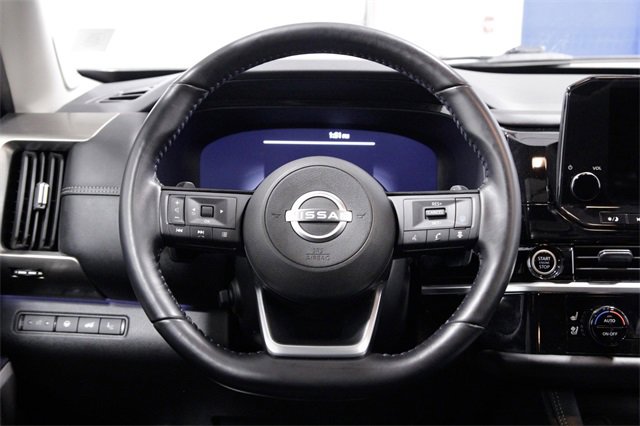 Used 2023 Nissan Pathfinder Platinum image 15