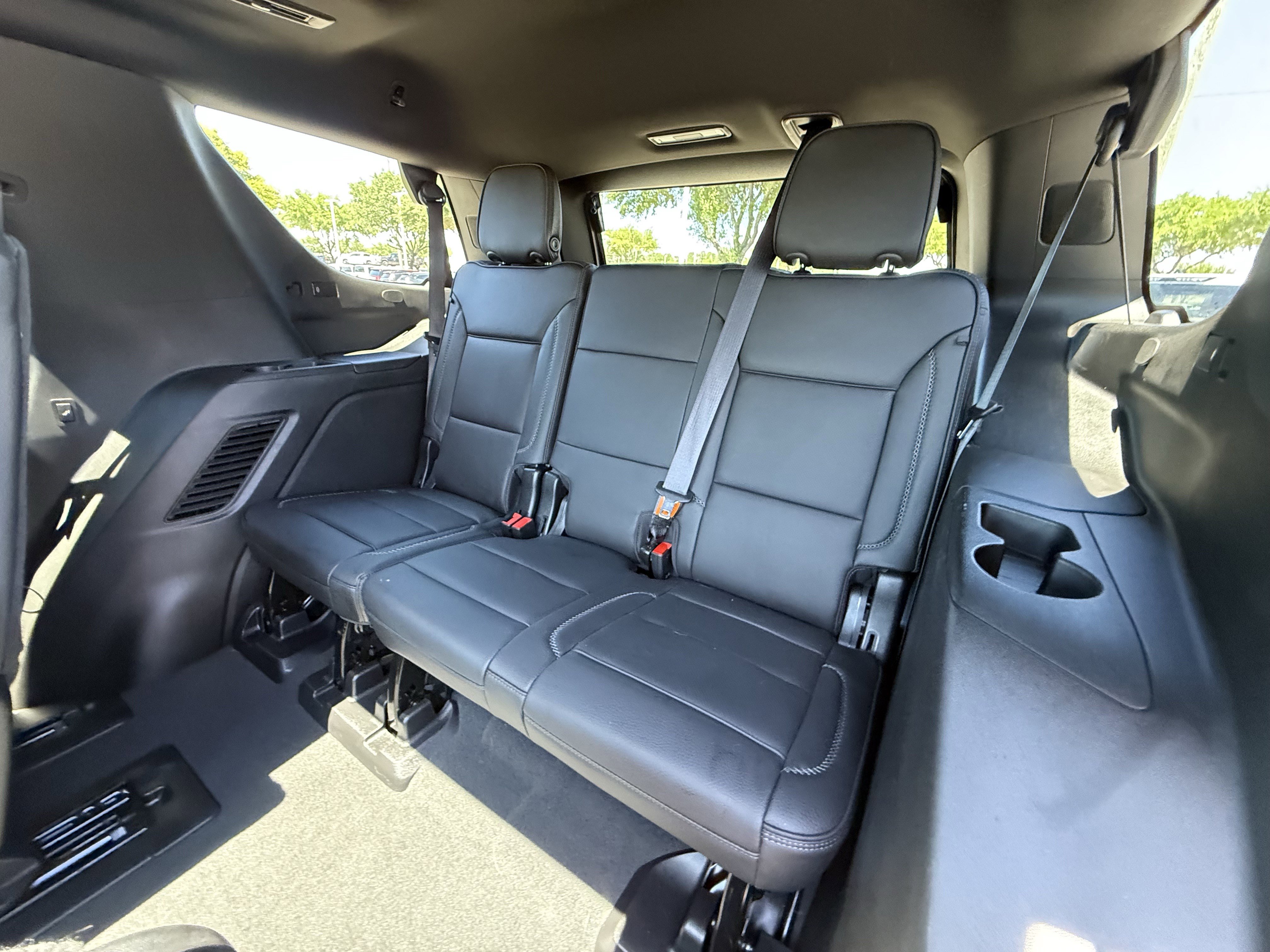 Used 2024 GMC Yukon Denali AWD/4WD image 31