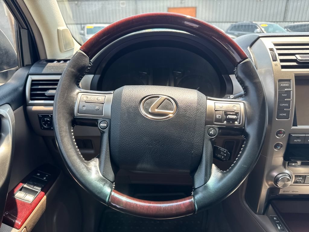 Used 2019 Lexus GX 460 AWD/4WD image 17