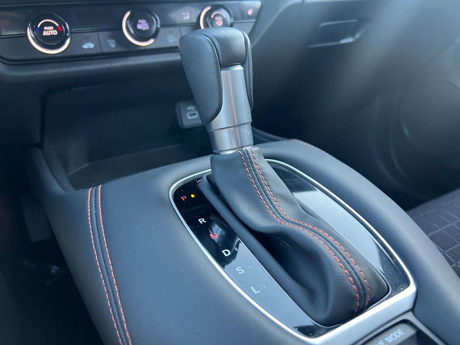 Used 2025 Honda HR-V Sport image 39