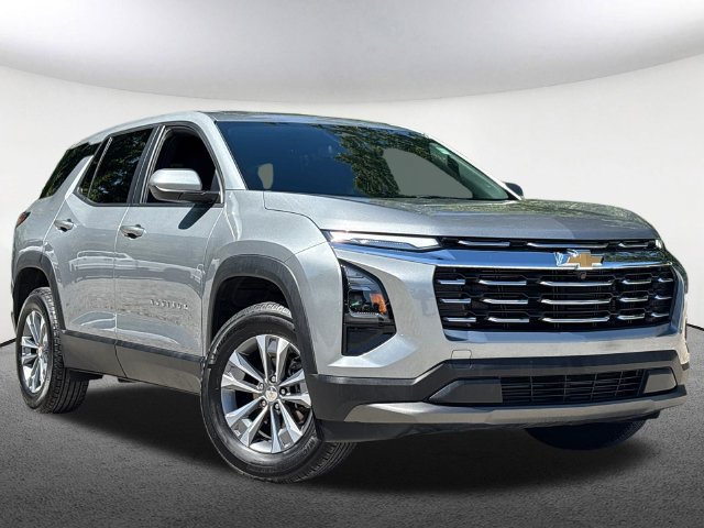 Used 2025 Chevrolet Equinox LT AWD/4WD image 2