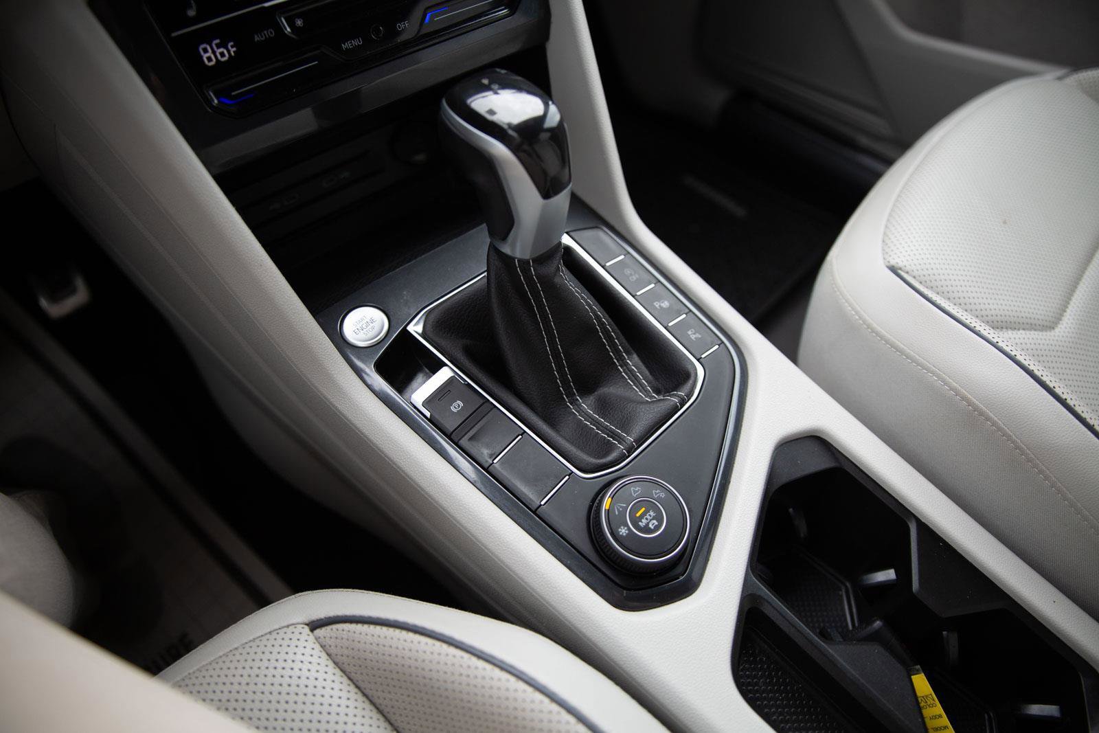 Used 2022 Volkswagen Tiguan SEL R-Line image 16