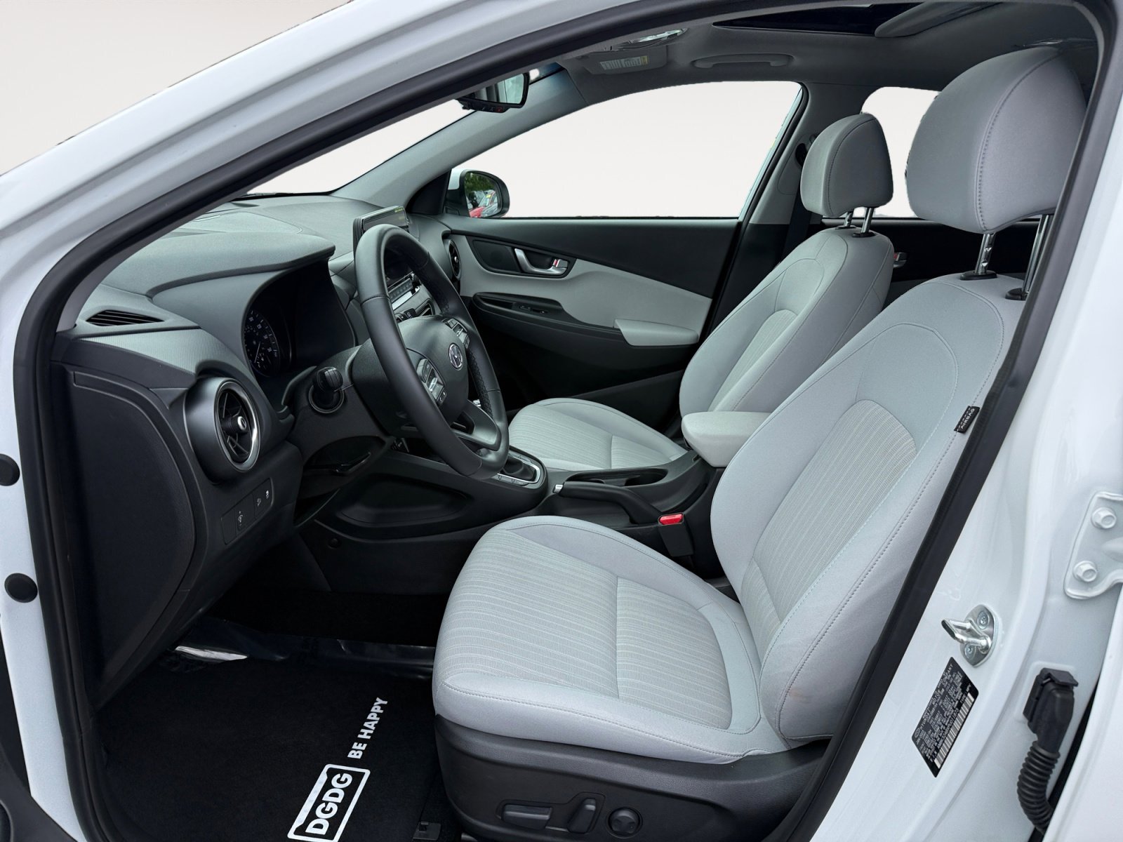 Certified 2023 Hyundai Kona SEL w/ Convenience Package image 10