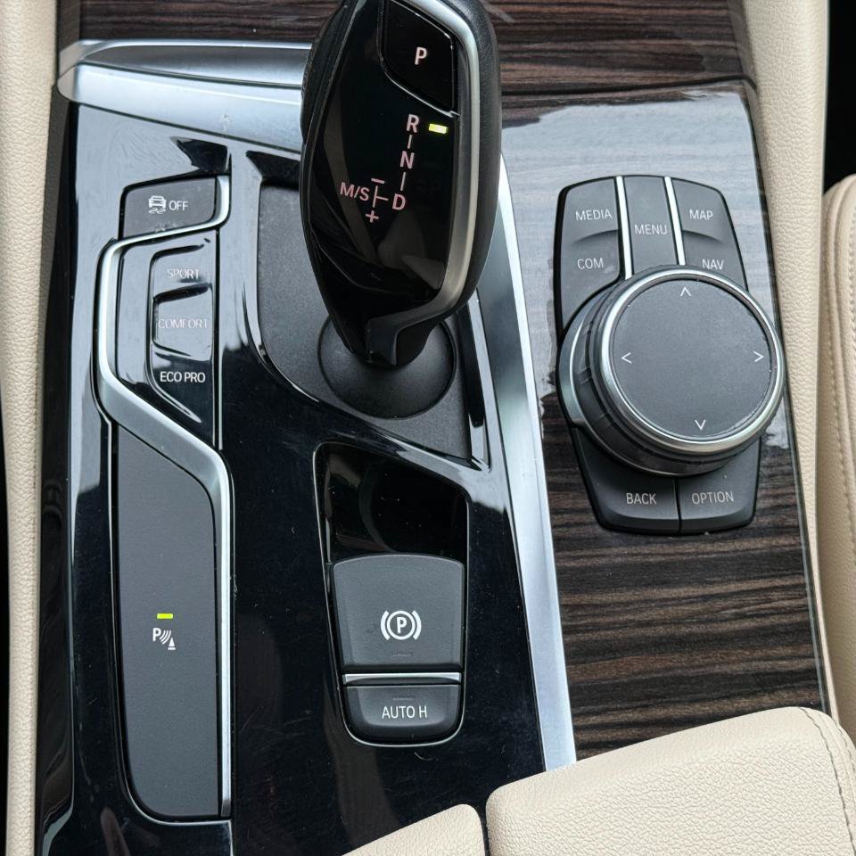 Used 2019 BMW 530i Sedan w/ Convenience Package RWD image 15