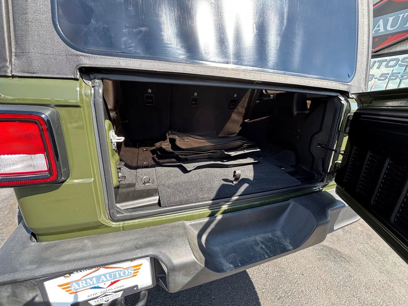 Used 2021 Jeep Wrangler Unlimited Sport AWD/4WD image 22