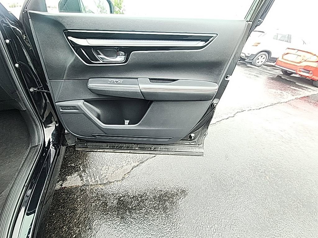 Used 2023 Honda CR-V Sport Touring image 32