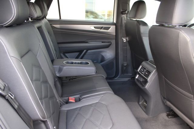 New 2026 Volkswagen Atlas Cross Sport SE image 16
