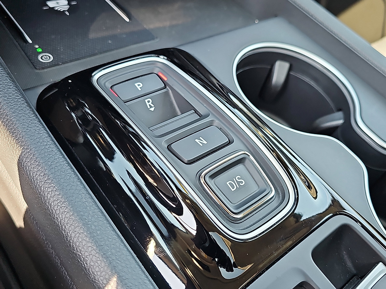 Used 2025 Honda Pilot Touring image 18