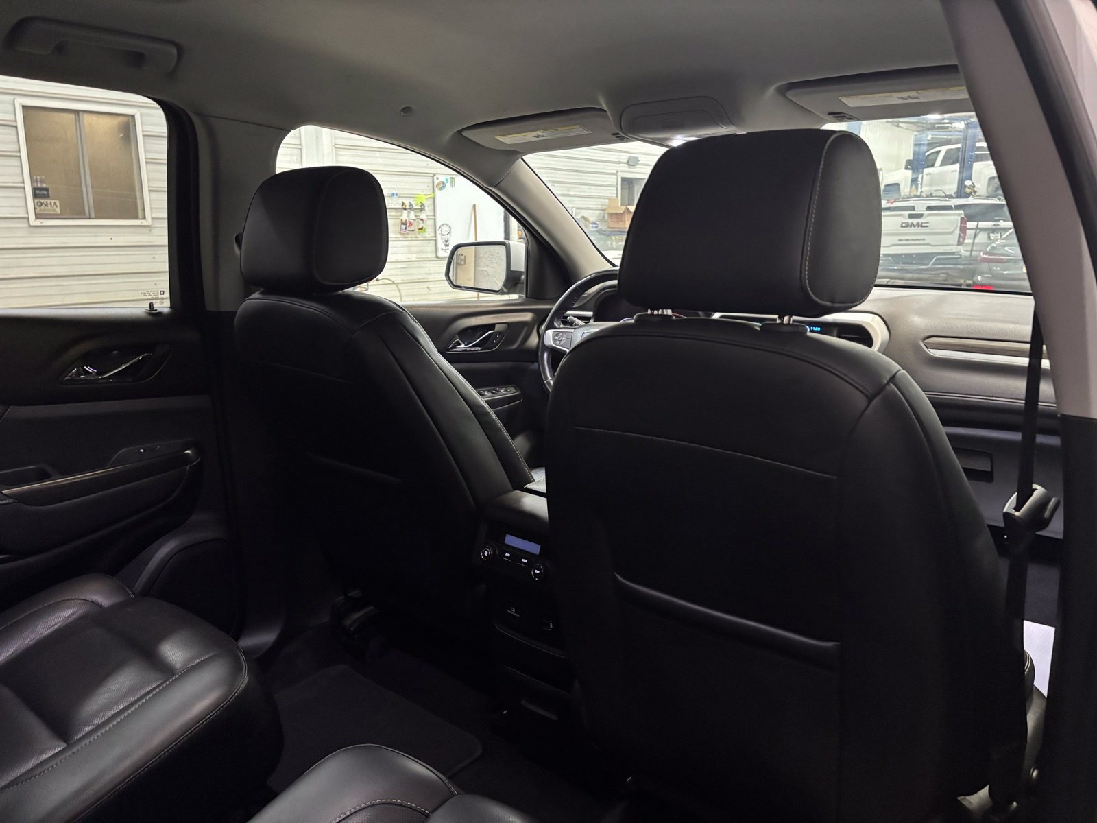 Used 2018 GMC Acadia SLT AWD/4WD image 33