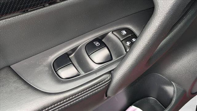 Used 2017 Nissan Rogue SL w/ SL Premium Package image 13