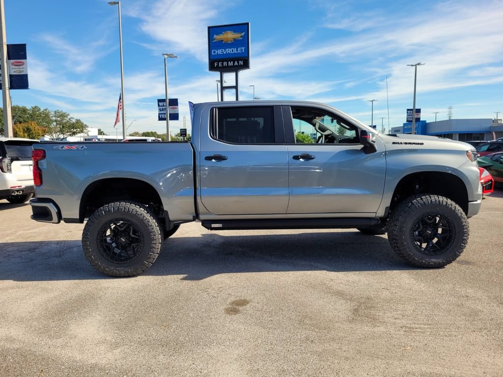 New 2025 Chevrolet Silverado 1500 RST w/ Redline Edition AWD/4WD image 9
