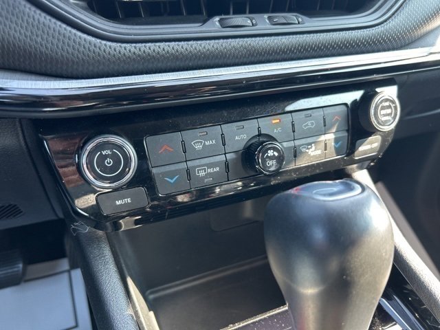 Used 2022 Jeep Compass Trailhawk image 16