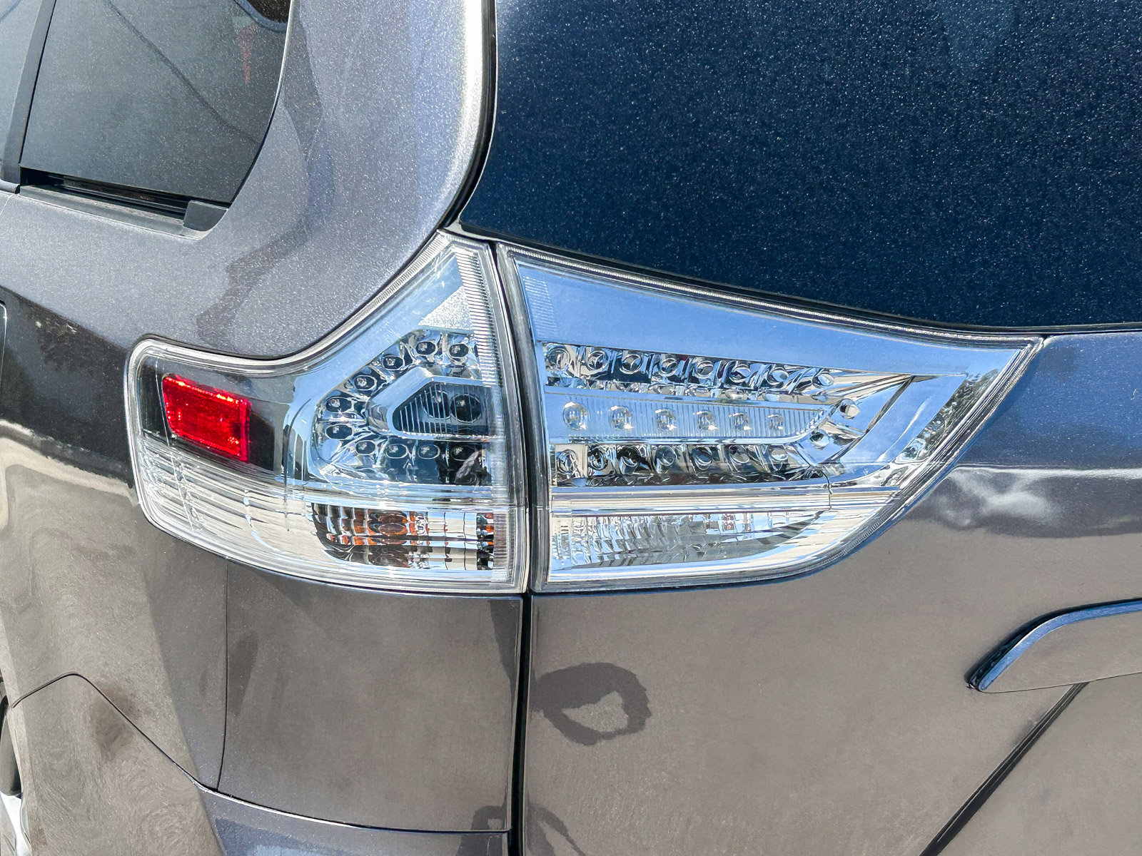 Used 2020 Toyota Sienna SE w/ SE Preferred Package FWD image 9