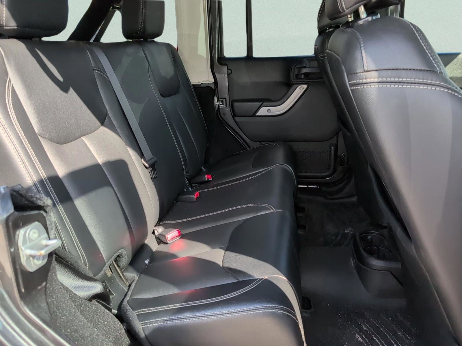 Certified 2018 Jeep Wrangler Unlimited Sahara image 26