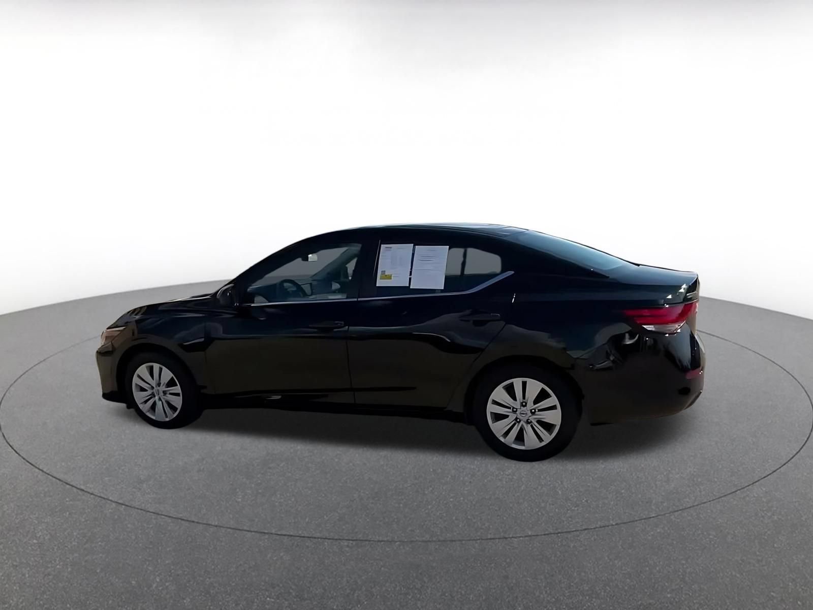 Used 2025 Nissan Sentra S FWD image 8