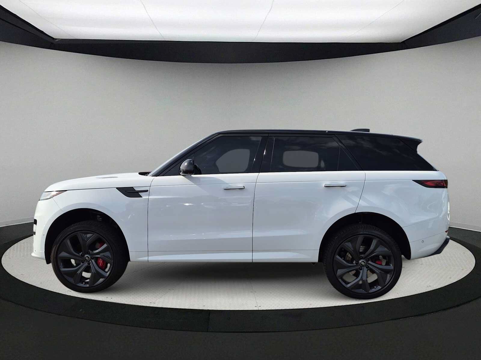 Used 2024 Land Rover Range Rover Sport Dynamic SE AWD/4WD image 5