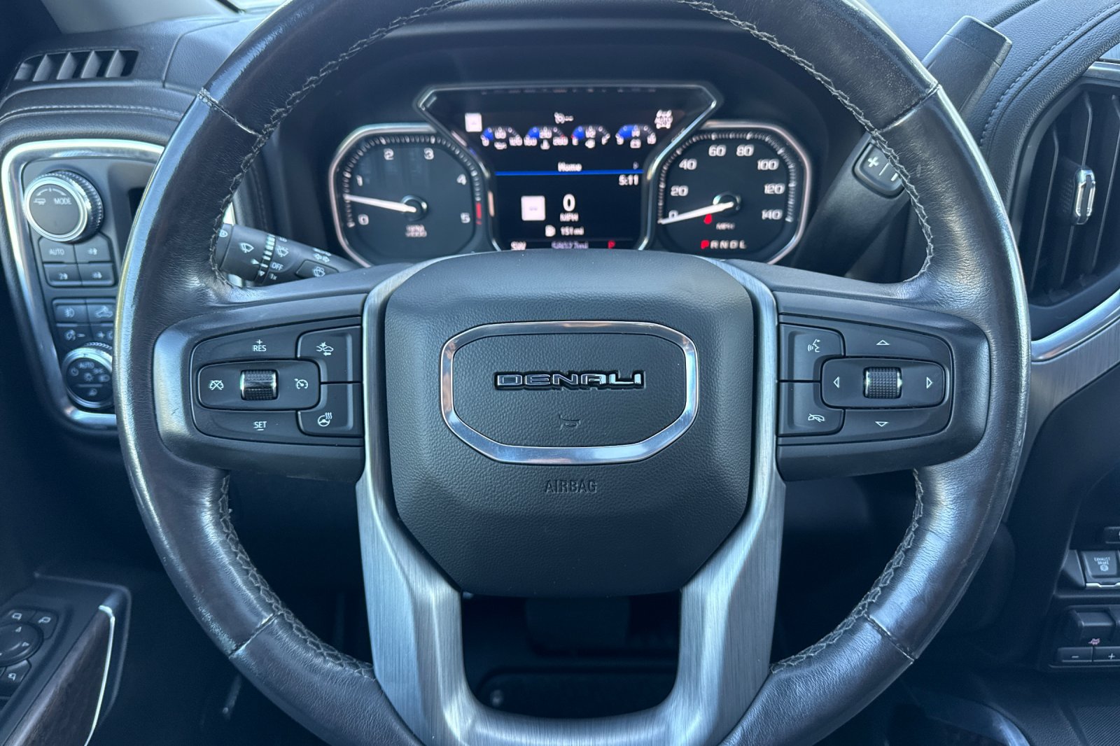 Used 2023 GMC Sierra 3500 Denali w/ Denali Ultimate Package AWD/4WD image 29