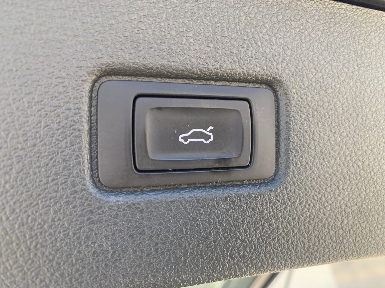 Used 2017 Audi Q7 3.0T Premium image 17