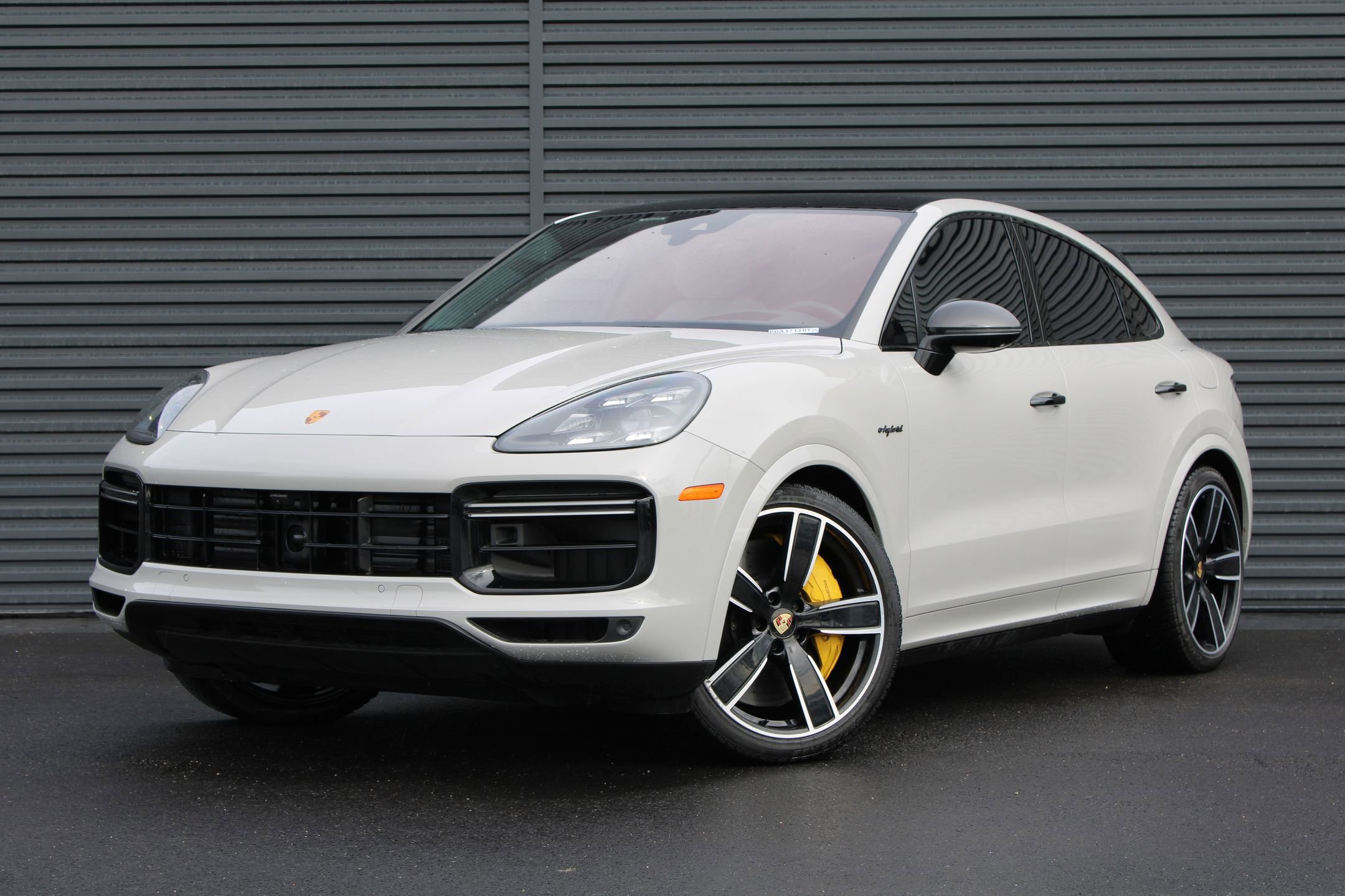 Used 2023 Porsche Cayenne Turbo S image 1