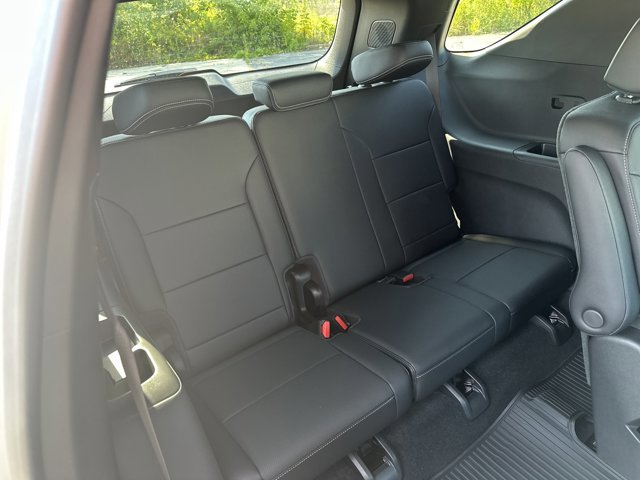 New 2025 Chevrolet Traverse LT w/ Sun and Wheel Package image 29