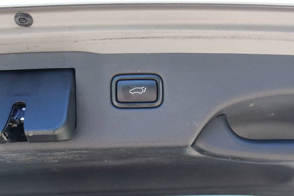 Used 2017 Kia Sorento SX FWD image 31