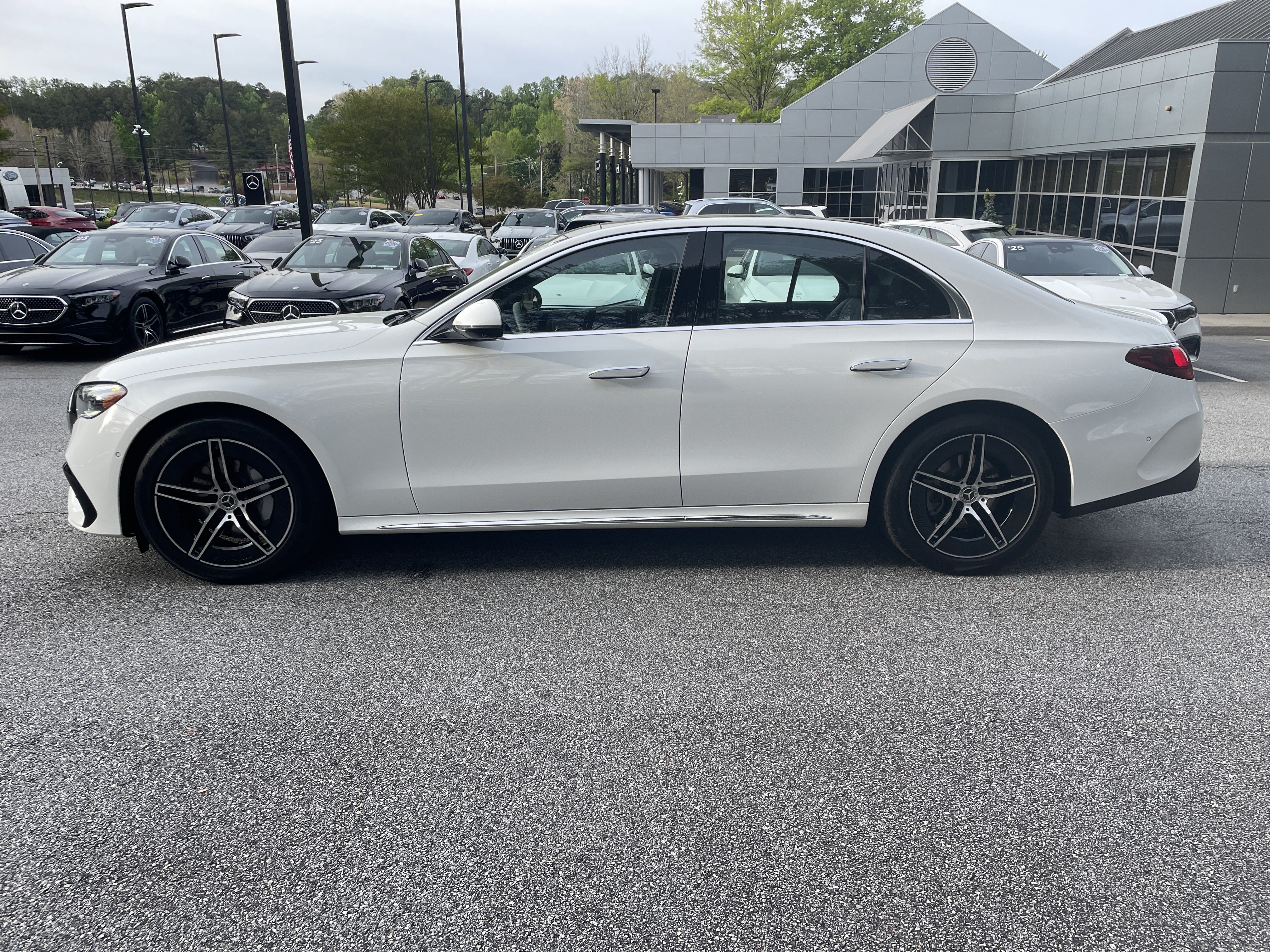 Used 2025 Mercedes-Benz E 350 Sedan image 15